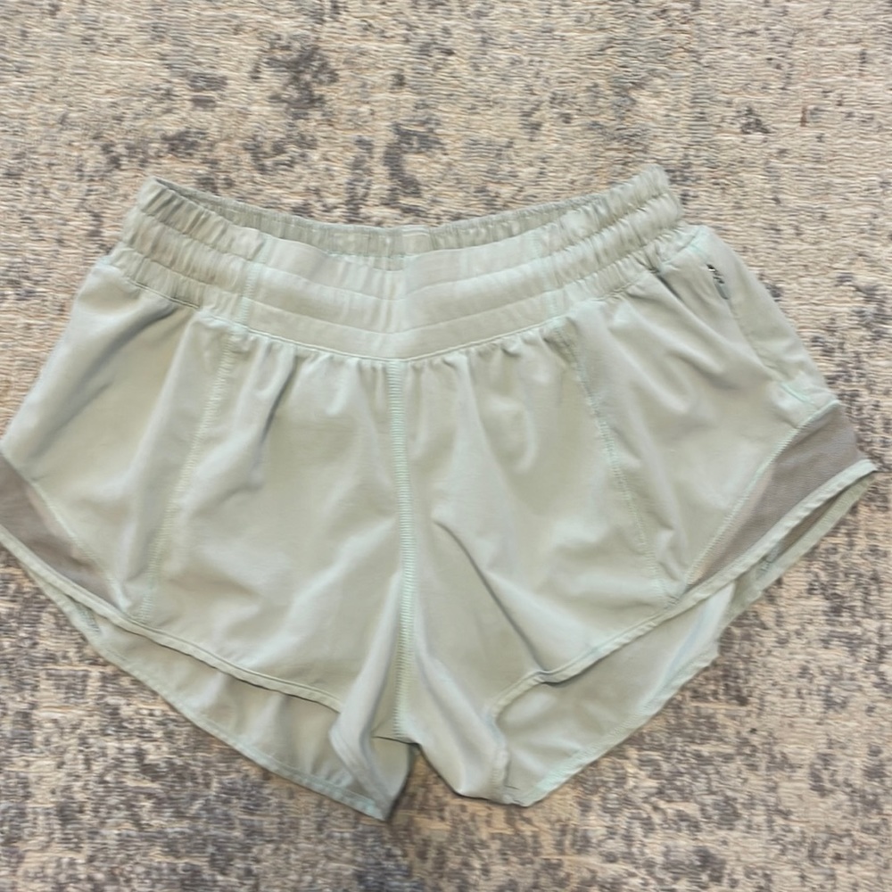 Lululemon Hotty Hot shorts